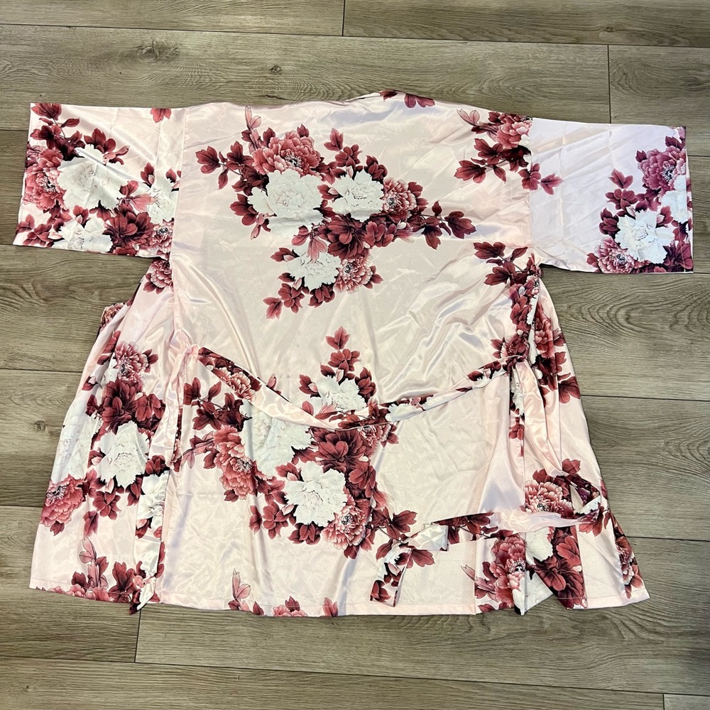 Satin Kimono Style Robe - Picture 8 of 8